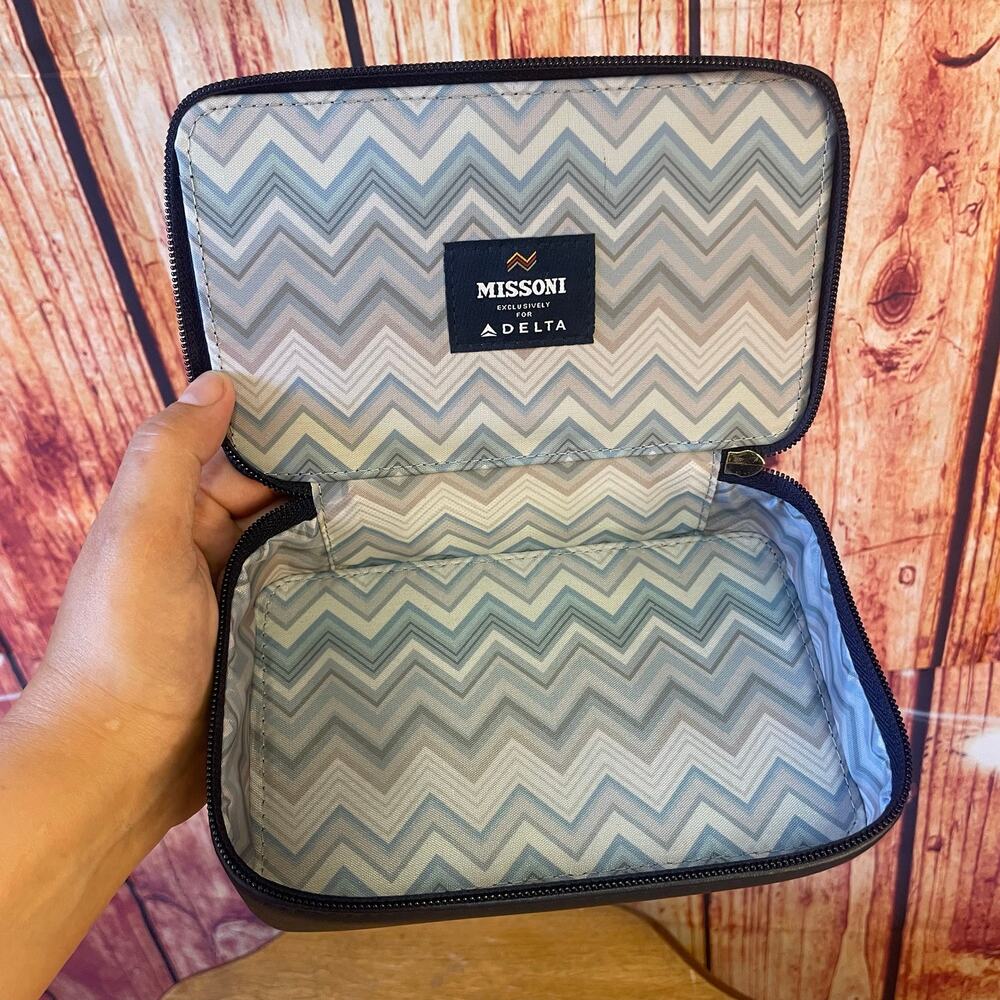 Missoni x Delta One Small Navy Blue Zippered Travel Case Toiletry Dopp EUC